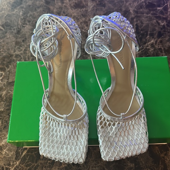 Bottega Veneta Metallic Mesh Lace-Up Leather Sandals - Picture 5 of 10